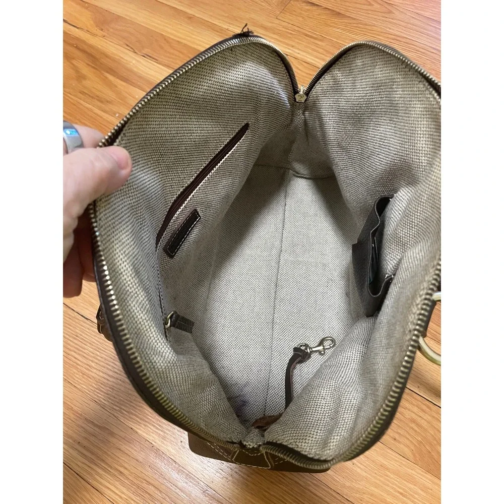 Vintage Y2K Dooney & Bourke Pebbled Leather Bowler Satchel‎ Bag Brown Tassel